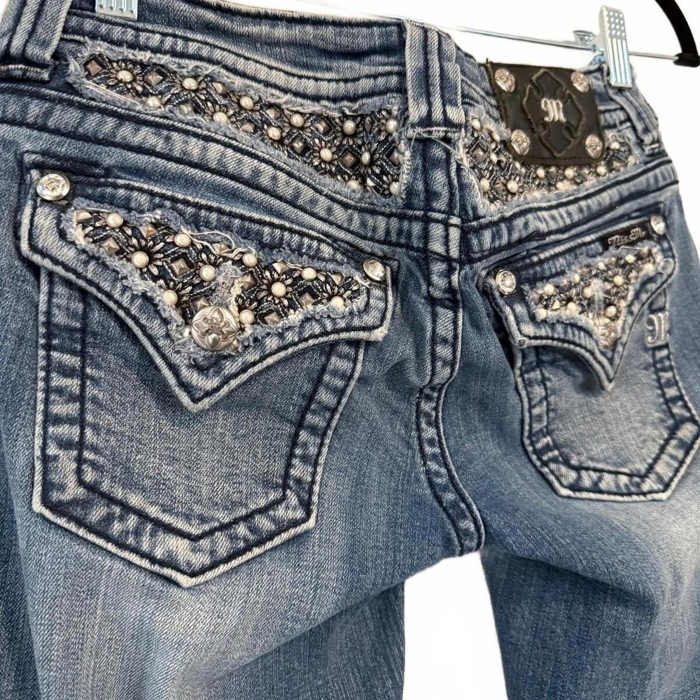Miss Me Women's Size 27 Embellished Capri Jeans